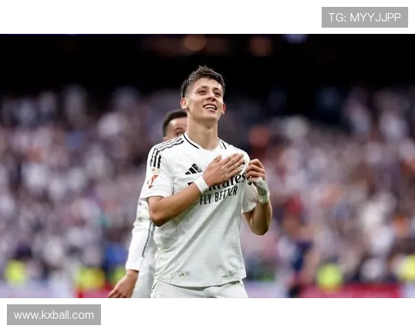 阿斯:克罗斯即将前往伯纳乌,现场观看皇马和黄潜的西甲比赛 阿斯:克罗斯即将前往伯纳乌,现场观看皇马和黄潜的西甲比赛